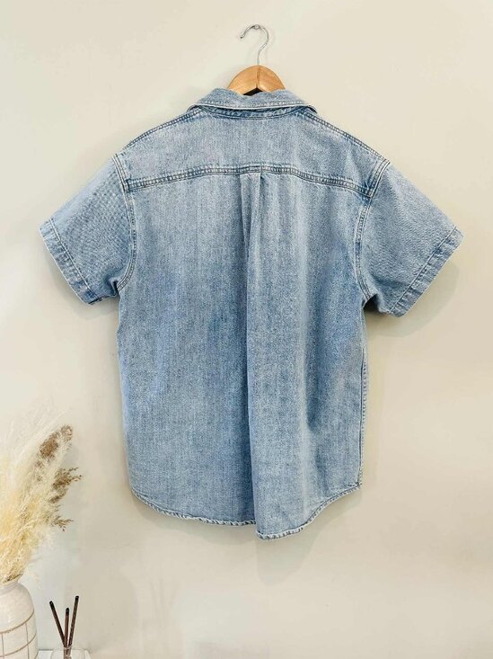Denim Forum Short Sleeve Chambray Button-Up (Light Wash) - Picture 4 of 5